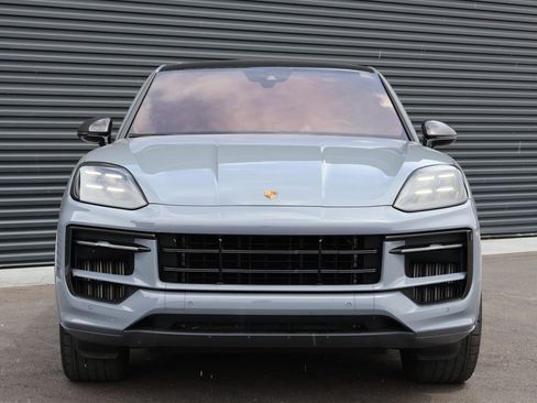 Certified 2024 Porsche Cayenne S AWD/4WD image 7