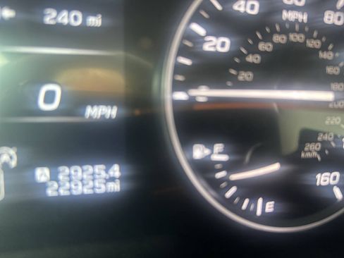 Used 2023 Subaru Outback Premium AWD/4WD image 33