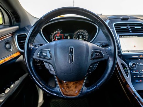 Used 2018 Lincoln MKX Reserve w/ Driver Assistance Package image 13