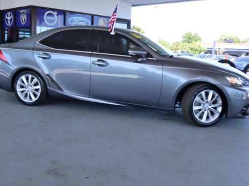 Used 2016 Lexus IS 200t RWD image 6