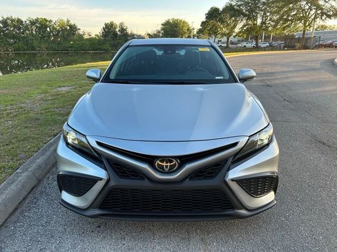 Used 2024 Toyota Camry SE FWD image 8