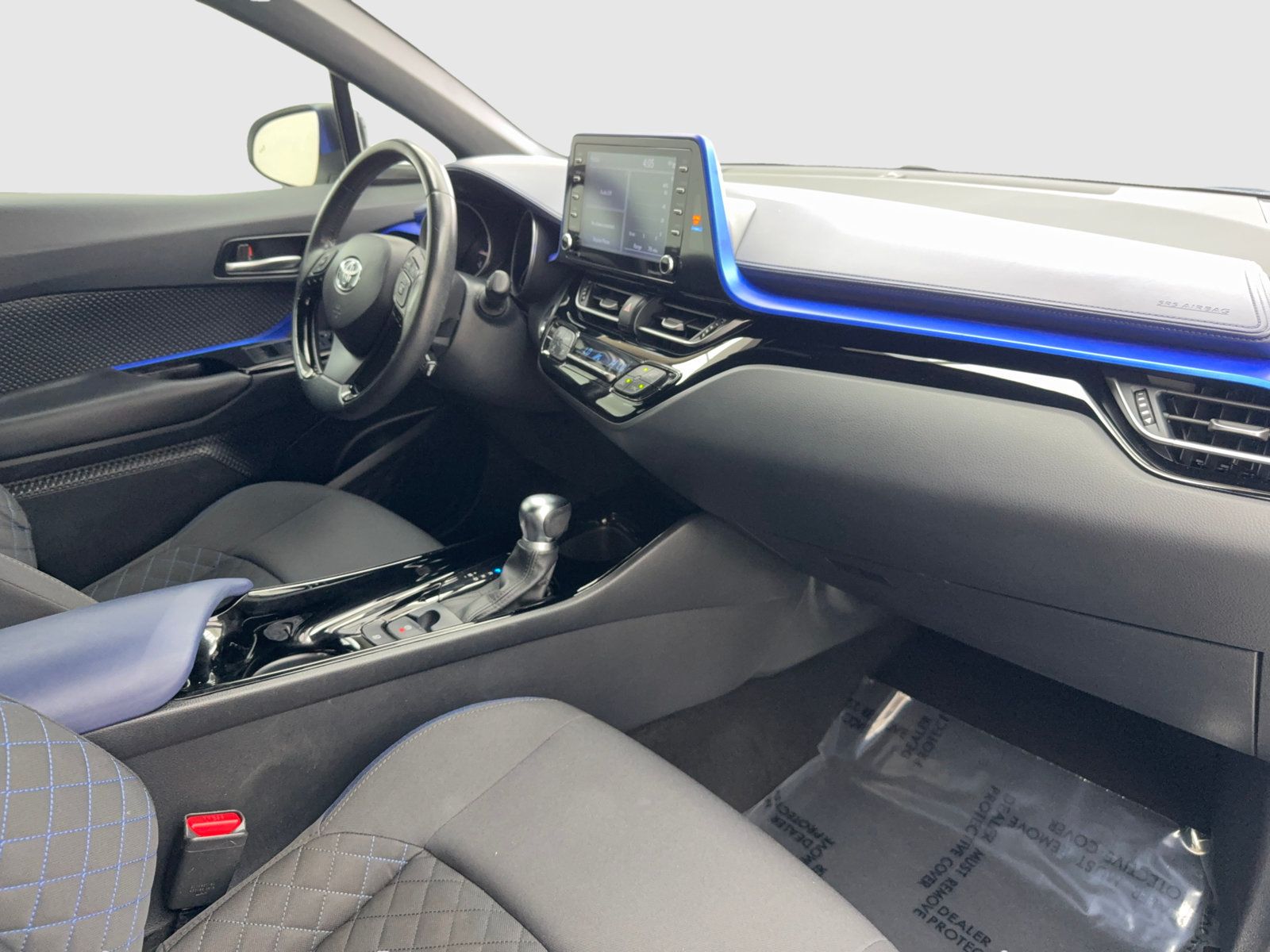Used 2020 Toyota C-HR XLE FWD image 41