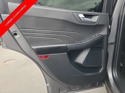 Used 2025 Ford Escape SE FWD image 17