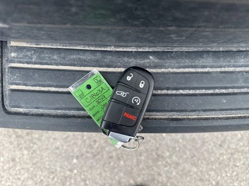 Used 2019 Jeep Grand Cherokee Altitude image 13