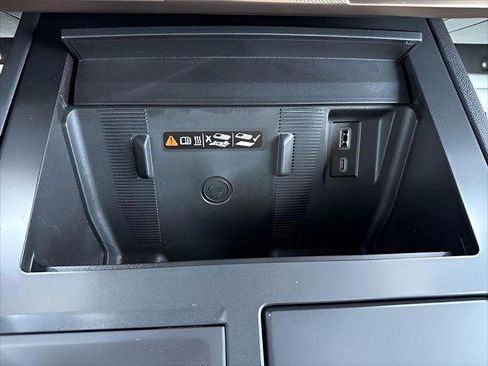 New 2025 GMC Hummer EV 3X w/ LPO, Illumination Package image 27