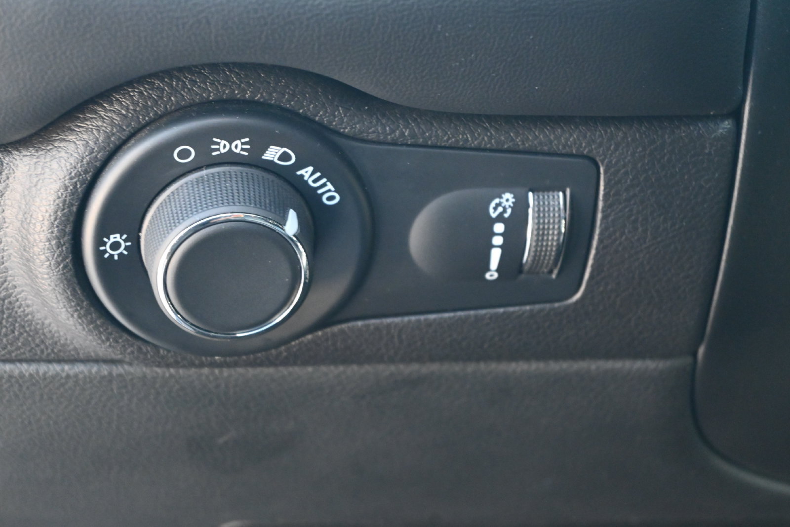 Used 2024 Dodge Durango GT RWD image 10