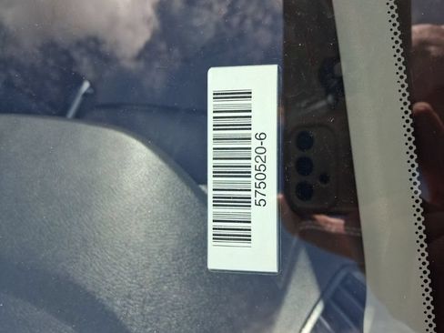 Used 2025 Nissan Sentra SV FWD image 9