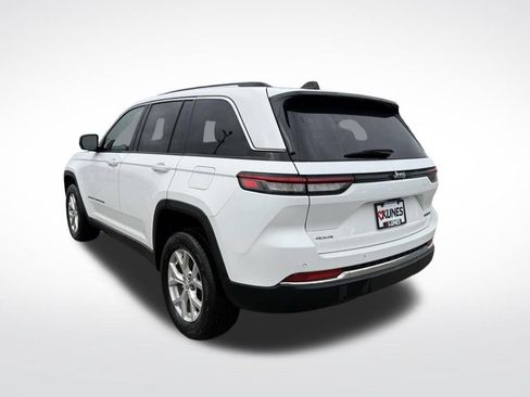Used 2023 Jeep Grand Cherokee Limited AWD/4WD image 9