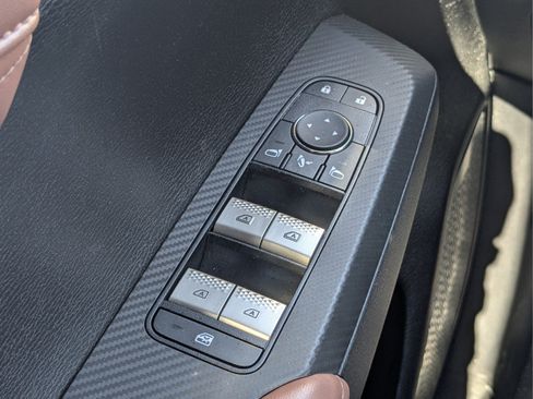 Used 2025 Mitsubishi Outlander SEL FWD image 27