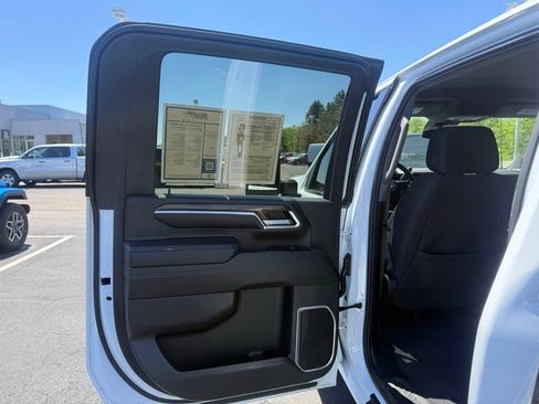 Used 2024 Chevrolet Silverado 3500 LT w/ Convenience Package AWD/4WD image 33