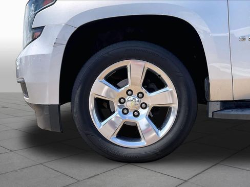Used 2015 Chevrolet Suburban LT RWD image 10