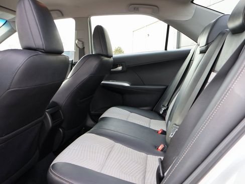 Used 2013 Toyota Camry SE image 17