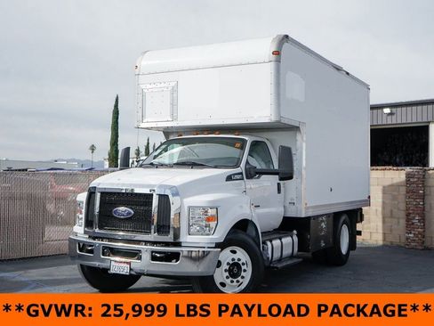 Used 2016 Ford F650 2WD Regular Cab Super Duty image 4