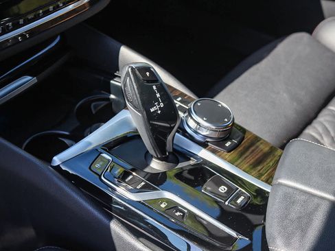 Certified 2023 BMW 530e RWD image 18