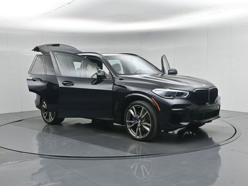 Used 2022 BMW X5 M50i w/ Executive Package image 42