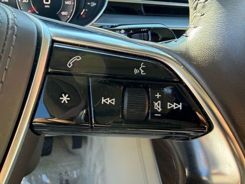 Used 2019 Audi A8 L 3.0T image 34