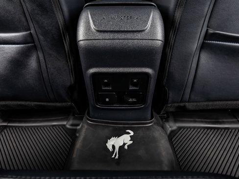 Used 2023 Ford Bronco Wildtrak image 34