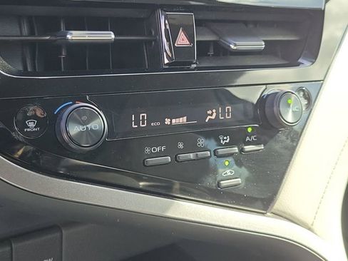 Used 2021 Toyota Camry XSE image 30