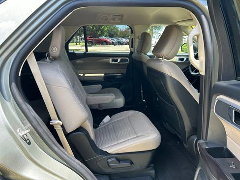 Used 2020 Ford Explorer XLT w/ Comfort Package RWD image 43