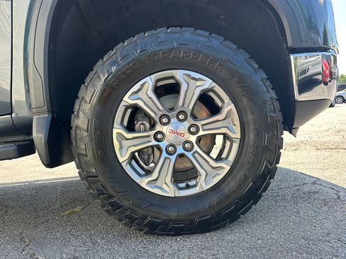 Used 2019 GMC Sierra 1500 SLT w/ SLT Convenience Package AWD/4WD image 13