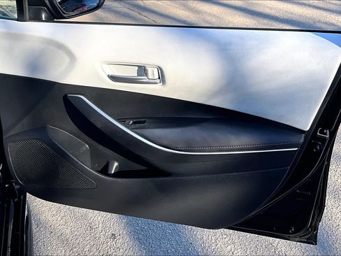 Used 2023 Toyota Corolla SE w/ SE Premium Package image 22