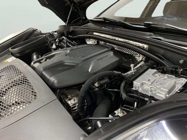 Used 2023 Porsche Macan AWD/4WD image 74