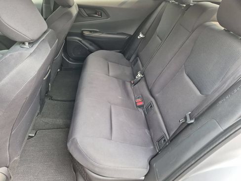 Used 2025 Toyota Prius LE FWD image 18