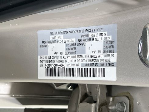 Used 2023 MAZDA MAZDA3 s FWD image 31