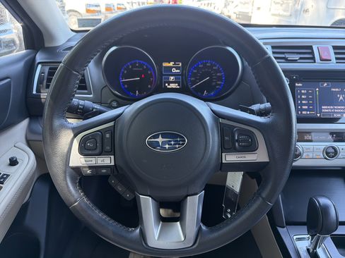 Used 2017 Subaru Outback 2.5i Premium AWD/4WD image 18
