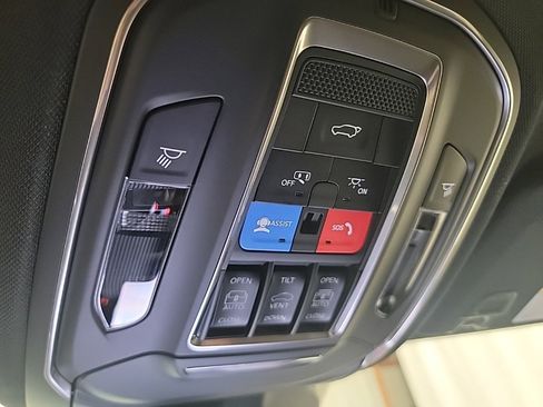 New 2025 Jeep Grand Cherokee L Limited w/ Luxury Tech Group II image 23