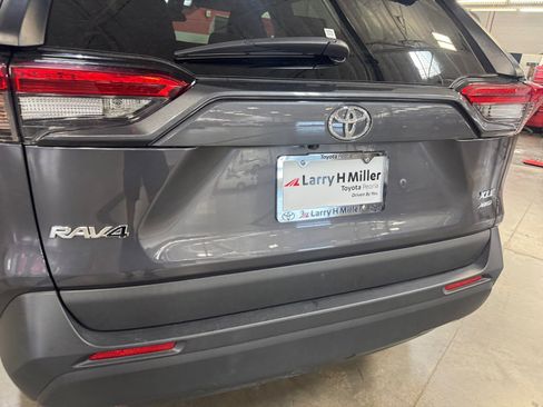 Used 2025 Toyota RAV4 XLE AWD/4WD image 25