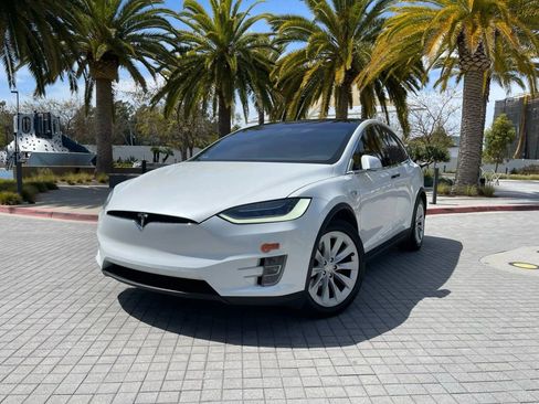 Used 2018 Tesla Model X 100D AWD/4WD image 6