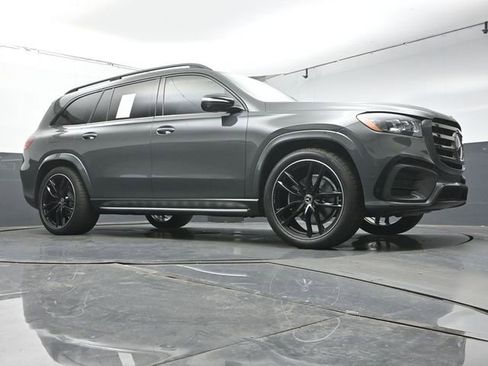 Used 2025 Mercedes-Benz GLS 450 4MATIC image 47