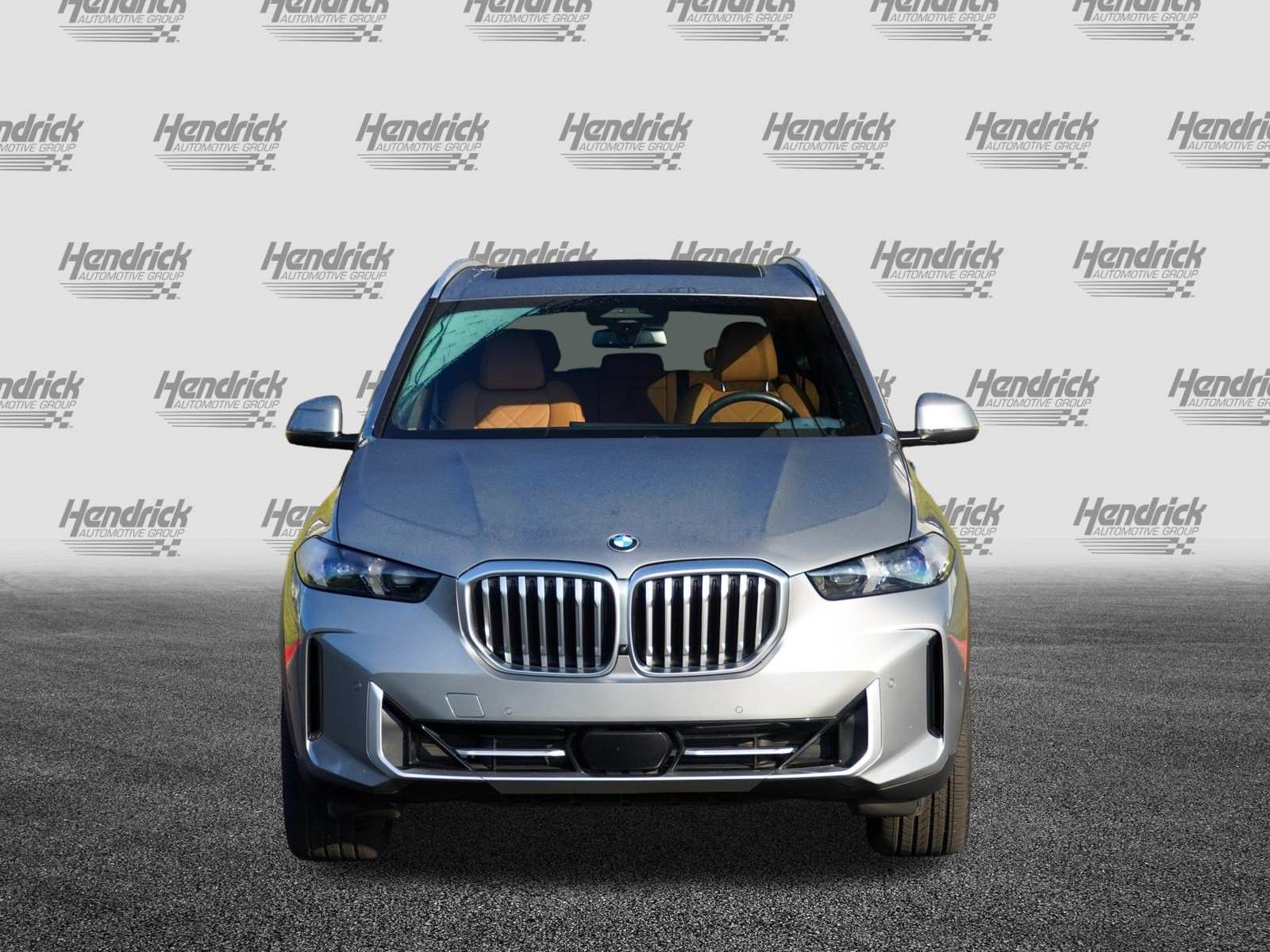 Certified 2024 BMW X5 sDrive40i w/ Parking Assistance Package RWD image 3
