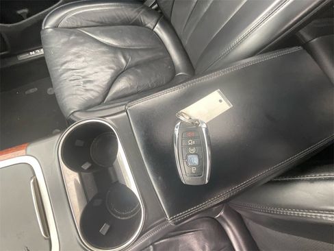 Used 2018 Lincoln MKX Reserve w/ Lincoln MKX Climate Package image 32