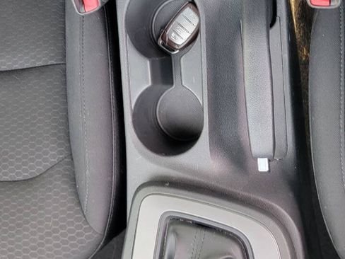 Used 2020 Hyundai Elantra Value Edition FWD image 31