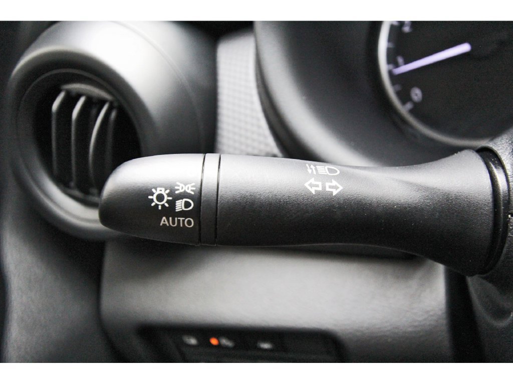Certified 2025 Nissan Kicks Play S FWD image 15