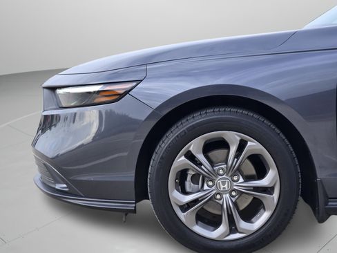 Certified 2023 Honda Accord EX image 29