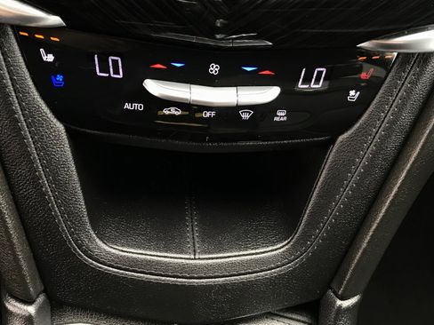 Certified 2025 Cadillac XT6 Premium Luxury image 34