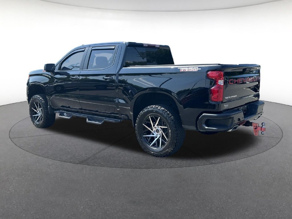 Used 2023 Chevrolet Silverado 1500 LT Trail Boss w/ LT Trail Boss Premium Package AWD/4WD image 3