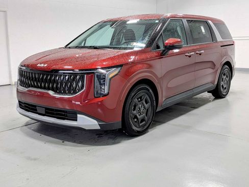 Used 2025 Kia Carnival FWD image 1