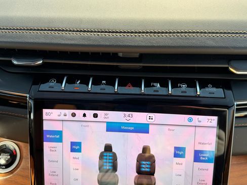 Used 2025 Jeep Grand Cherokee Summit image 31