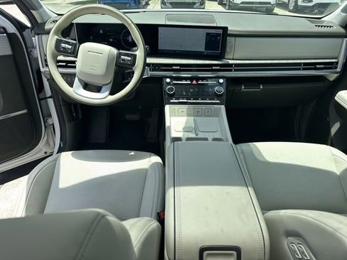 Used 2025 Hyundai Santa Fe Calligraphy AWD/4WD image 16