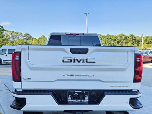 Used 2026 GMC Sierra 2500 Denali Ultimate AWD/4WD image 6