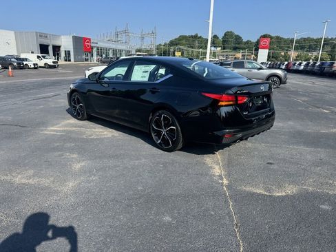 New 2025 Nissan Altima 2.5 SR image 5