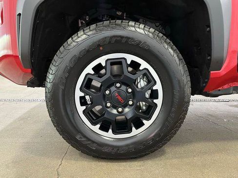 Certified 2025 Toyota Tacoma TRD Off-Road w/ TRD Off Road Premium Package AWD/4WD image 24