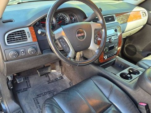 Used 2009 GMC Sierra 1500 SLT w/ SLT Convenience Package AWD/4WD image 9