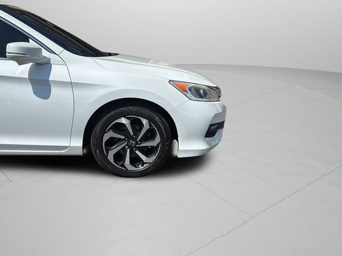 Used 2016 Honda Accord EX image 27
