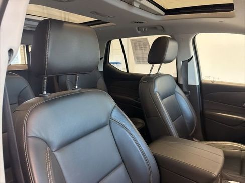 Used 2020 Chevrolet Traverse LT w/ LT Premium Package image 41