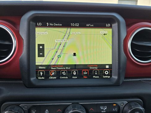 Used 2021 Jeep Gladiator Rubicon image 7